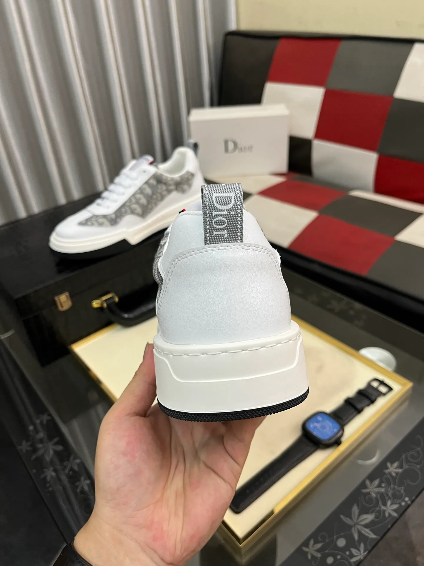 Men's men's shoes 💰420⌚️⌚️[Dior] 25ss new product B01 moral training shoes. The toe size design is a bit wider. The upper foot comfort is perfect. The threads are beautiful. Perfectly adaptable to trousers. Decorated with various classic details. Ideal for daily styling. Can be matched with various casual items to create exquisite looks. Fabric: First layer cowhide/lining sheepskin TPU original outsole Code number: 38-443️⃣Colors available